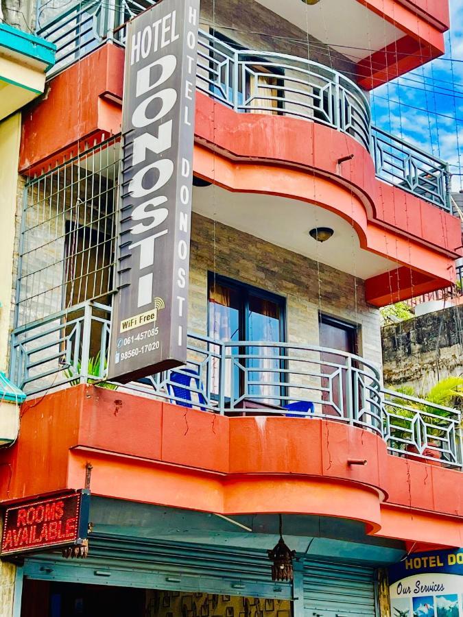 Hotel Donosti Pokhara Esterno foto